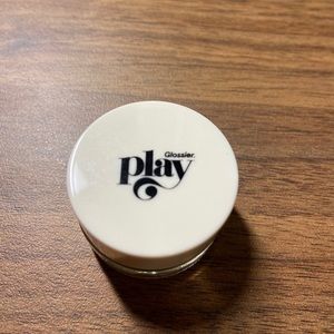 Glossier play glitter gel in Bijoux Bijoux